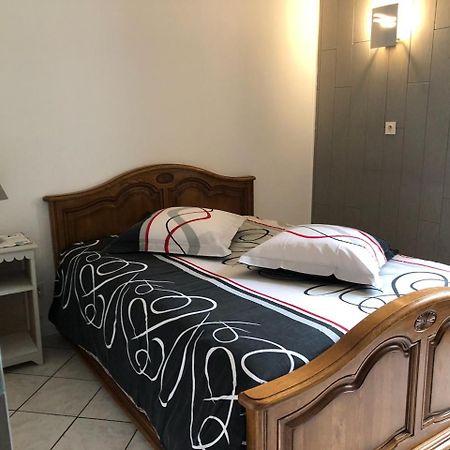 Aux Berges Du Doubs Bed & Breakfast Ougney-Douvot Exterior foto